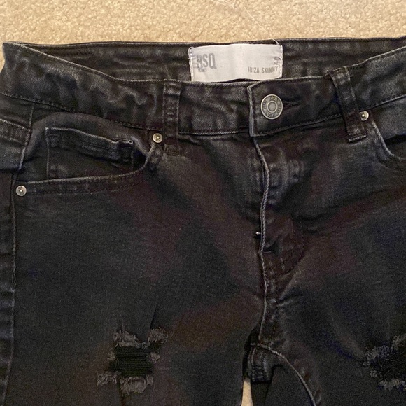 Tilly’s RSQ Distressed Black Skinny Jeans - Picture 2 of 4